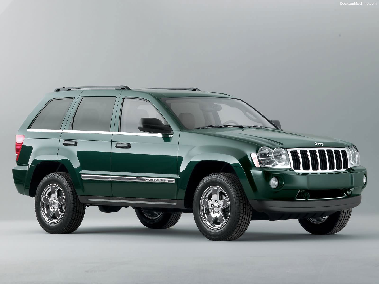 Jeep Grand Cherokee 1600x1200 b168 Tapety na pulpit